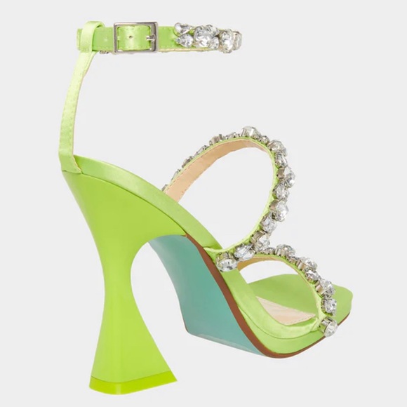 BETSEY JOHNSON CITRON GREEN HEELS 💚 - Picture 4 of 10